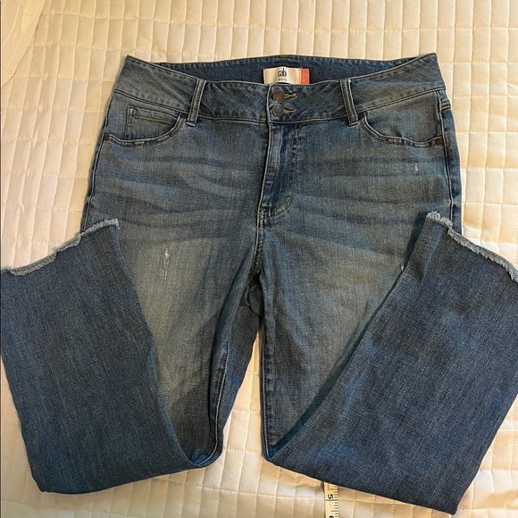CAbi High-Low Crop Jeans Style #6070, size 14 - Picture 11 of 13